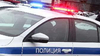 Водитель иномарки снёс двух гаишников в центре Москвы… 