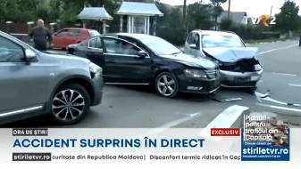 Авария с тремя автомобилями попала в кадр во время съёмки репортажа об опасном… 